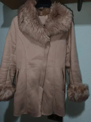 Chaquetón antelina rosa cuello pelo