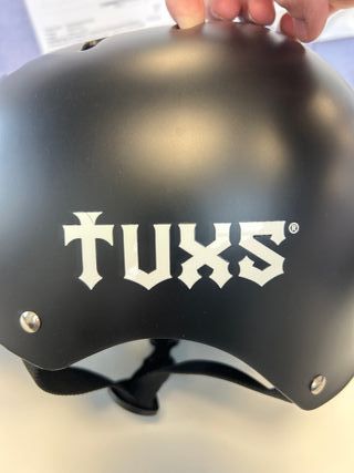 Casco Urbano TUXS con Luz LED - Nuevo