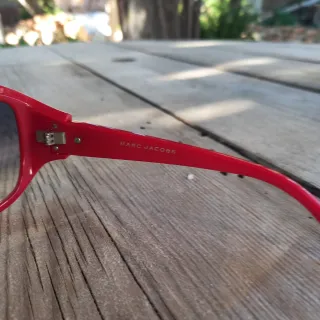 Occhiali da sole Marc Jacobs rossi da donna