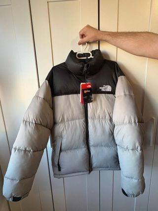 Cazadora The North Face Negra y Gris