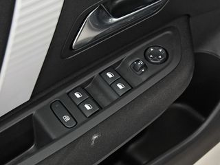 Citroën C4 Hybrid 136 e-DCS6 Plus