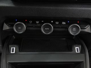 Citroën C4 Hybrid 136 e-DCS6 Plus