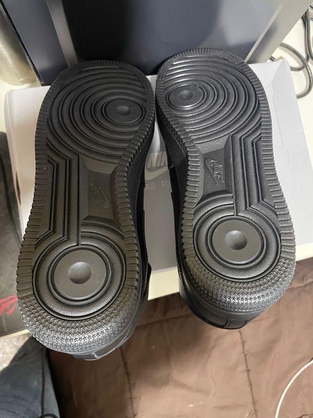 Nike Air Force 1 Negras