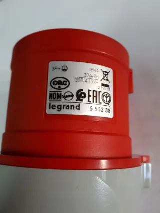 Conector Macho 380V 32A