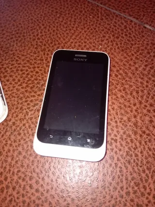 Cellulare Sony Bianco e Nero