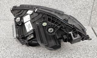 Faro Derecho Clase C W206 Full LED Digital 21-24