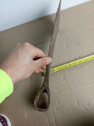 Hacha catalana forjada