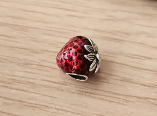Charm Pandora Fresa Roja - Con Factura