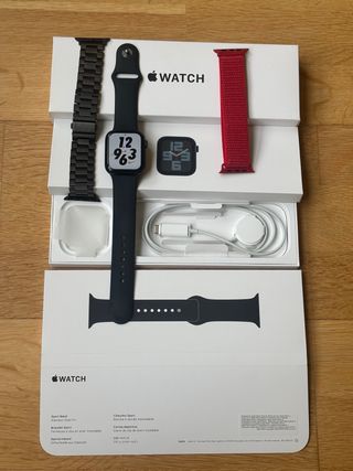 Apple Watch SE (2ª generazione, GPS + Cellulare) 44mm