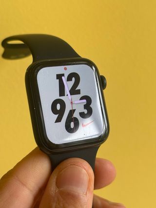 Apple Watch SE (2ª generazione, GPS + Cellulare) 44mm