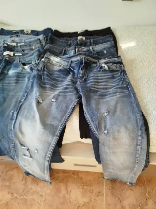Lote de 8 pantalones vaqueros distintas marcas, 48