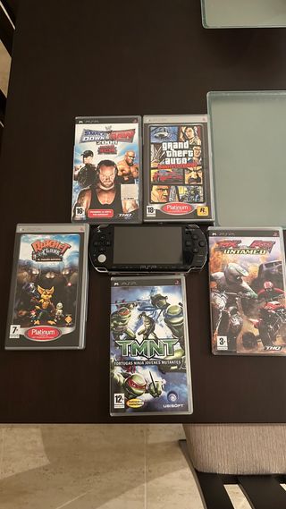 Consola PSP Negra + 5 Juegos