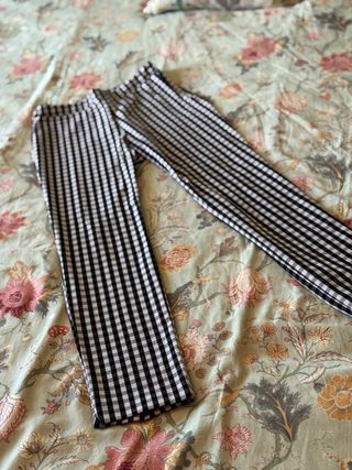Pantalón cuadros blanco y negro