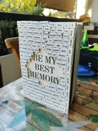 Scatola libro casa delle bambole.