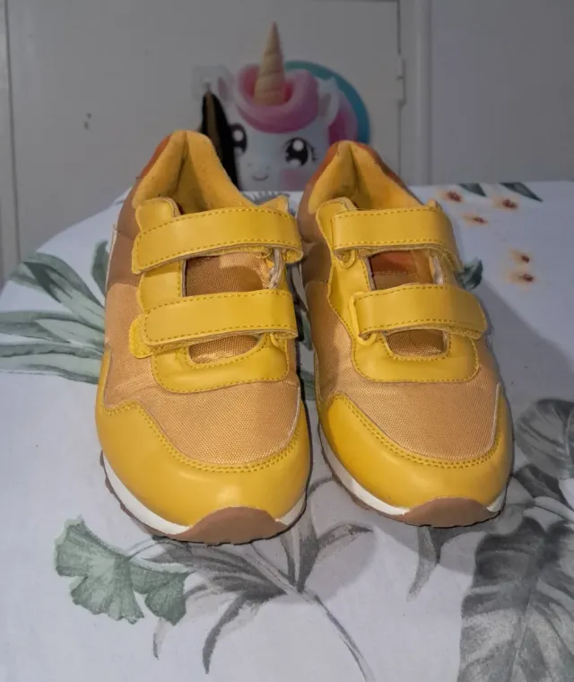 Tenis Unisex Amarillos