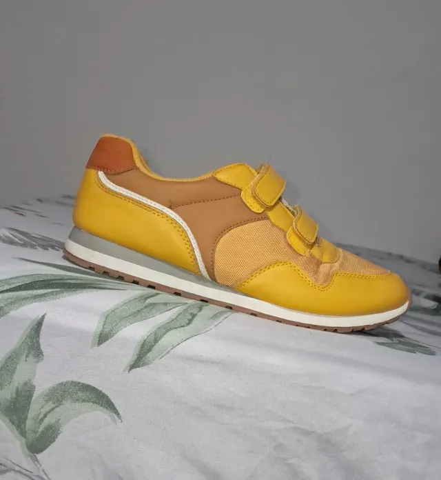 Tenis Unisex Amarillos