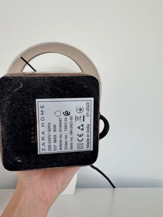 Lâmpada Zara Home Madeira e Tecido