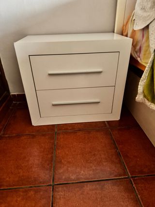 2 Comodini Bianchi in Legno