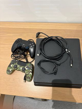 PS4 Slim Negra + 2 Mandos