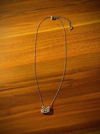 Collar Swarovski Cisne Plateado