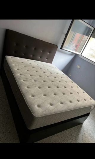 Colchón y base de cama