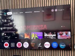 Smart TV 4K TCL 65 pulgadas es Qled