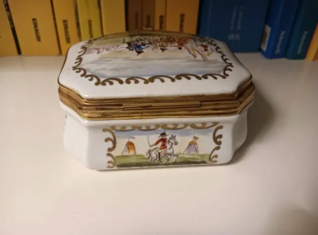 Scatola portagioie in porcellana toscana Giulia Mangani anni '50