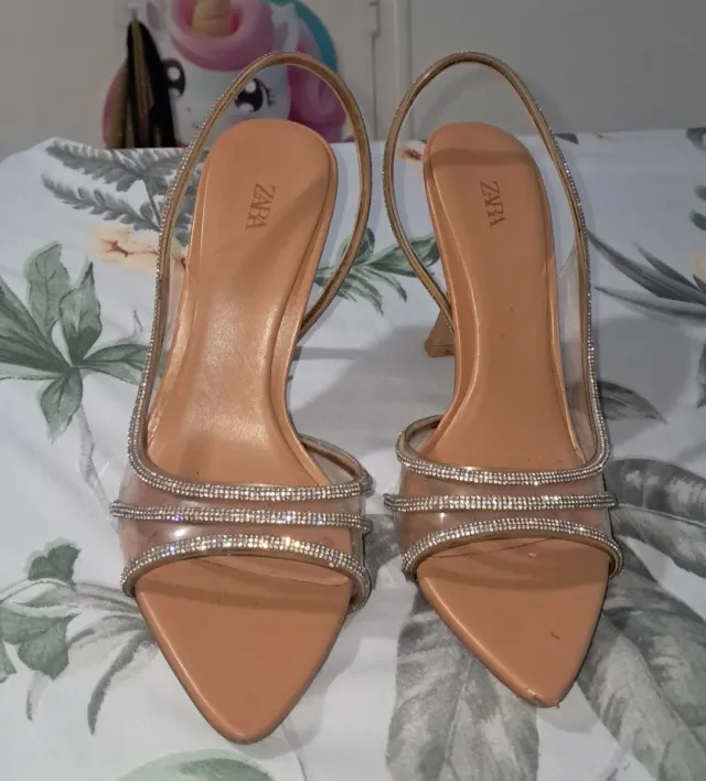 Tacones Zara Beige y Plateados