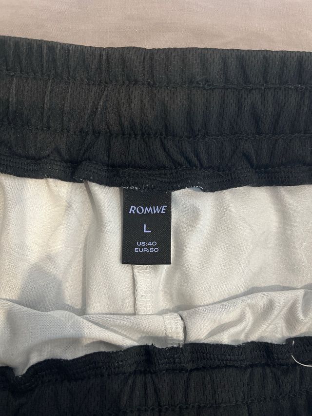 pantaloncini neri teschio