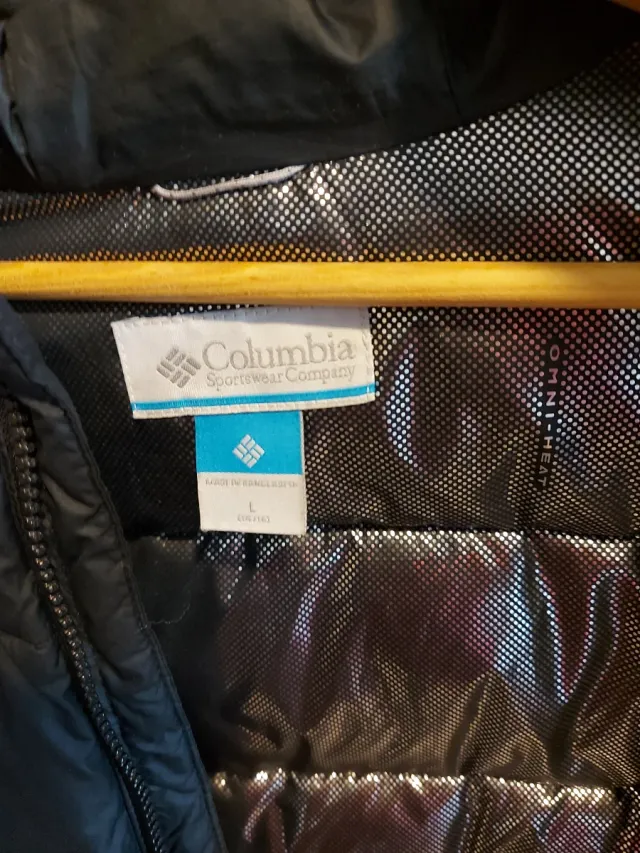 Cazadora de plumas Columbia negra