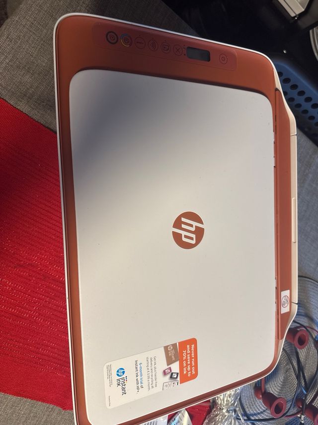 Impresora HP DeskJet 2712e Naranja/Blanca