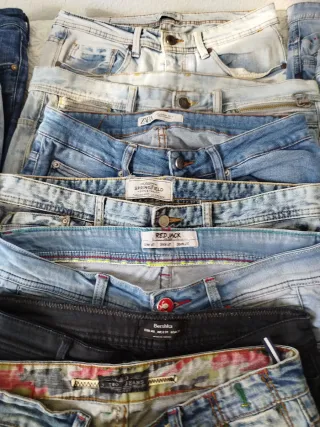 Lote 21 pantalones vaqueros distintas marcas, 42.