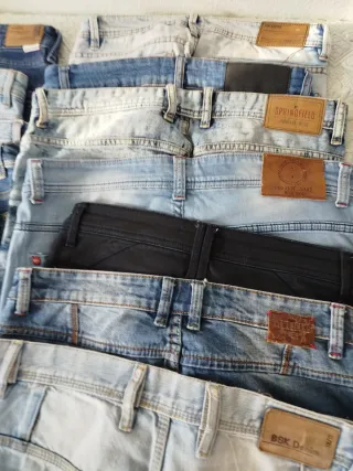 Lote 21 pantalones vaqueros distintas marcas, 42.