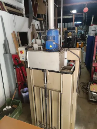 Prensa hidraulica Plástico y Cartón