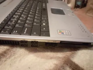 Packard Bell Portátil Plata