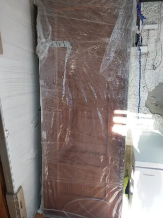 Puerta interior de madera