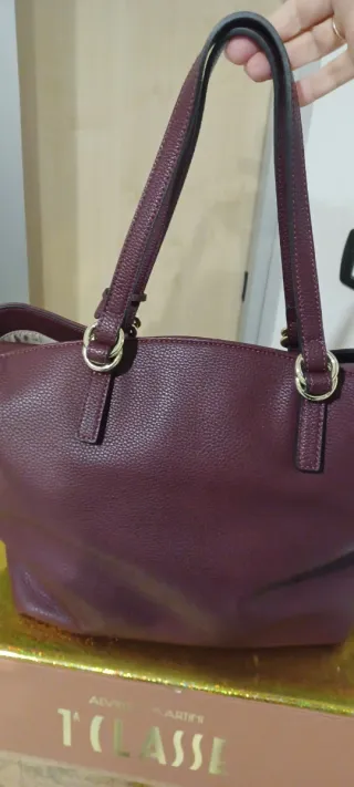 Borsa Guess capiente color prugna