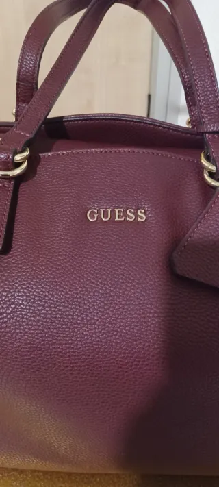 Borsa Guess capiente color prugna