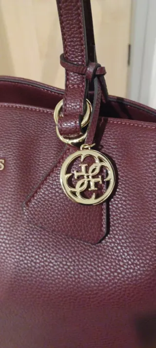 Borsa Guess capiente color prugna