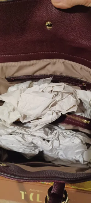 Borsa Guess capiente color prugna