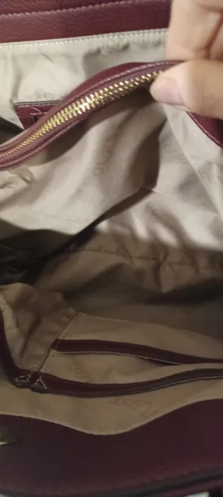 Borsa Guess capiente color prugna