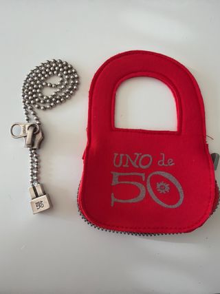 Collar Uno de 50 con cierre de cremallera