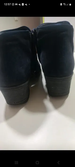 Botín y bolso azul marino. Conjunto muy buen estad