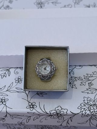 Reloj anillo
