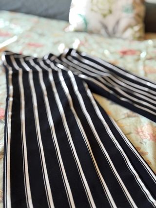 Pantalón de traje rayas blanco y negro