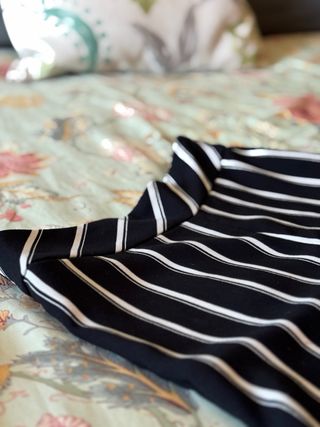 Pantalón de traje rayas blanco y negro