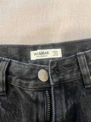 Pantalones Mom Pull and Bear (Azul y Negro)
