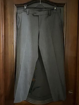 Completo  uomo  con camicia e cravatta grigio