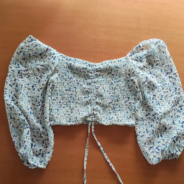 Blusa noon Crop Top Floral Manga Larga