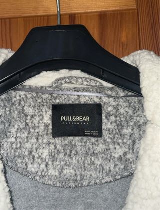 Abrigo Pull & Bear gris L